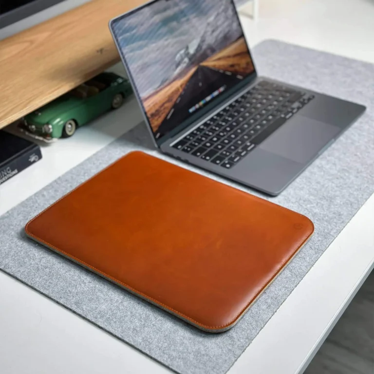 casemade-leather-laptop-case